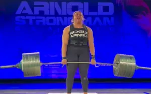 Lucy Underdown Faz História e Quebra Recorde Mundial de Deadlift com 318 kg no Arnold Classic