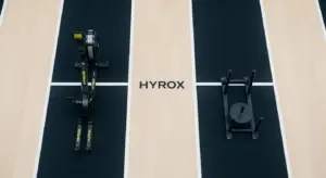 HYROX em Duplas: 3 Benefícios para Iniciantes na Competição do Momento