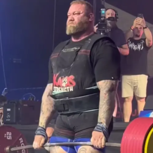 Hafthor Bjornsson estabelece novo recorde mundial de deadlift AMRAP
